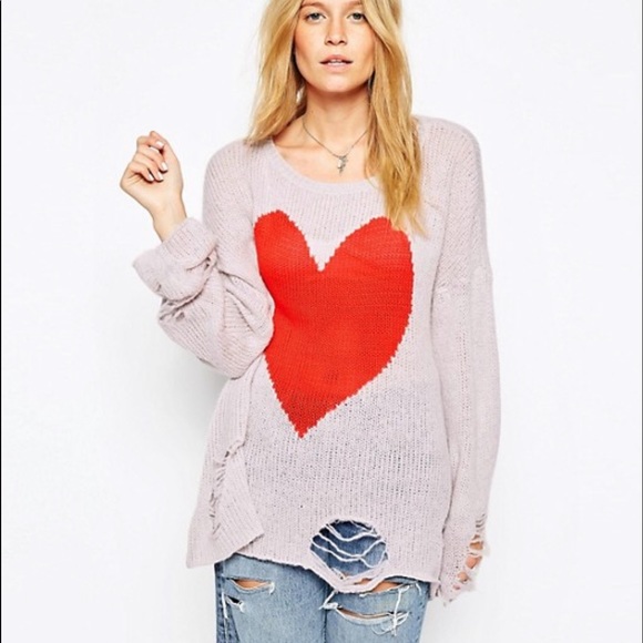 Wildfox Tops - Xs wildfox oversized heart sweater!